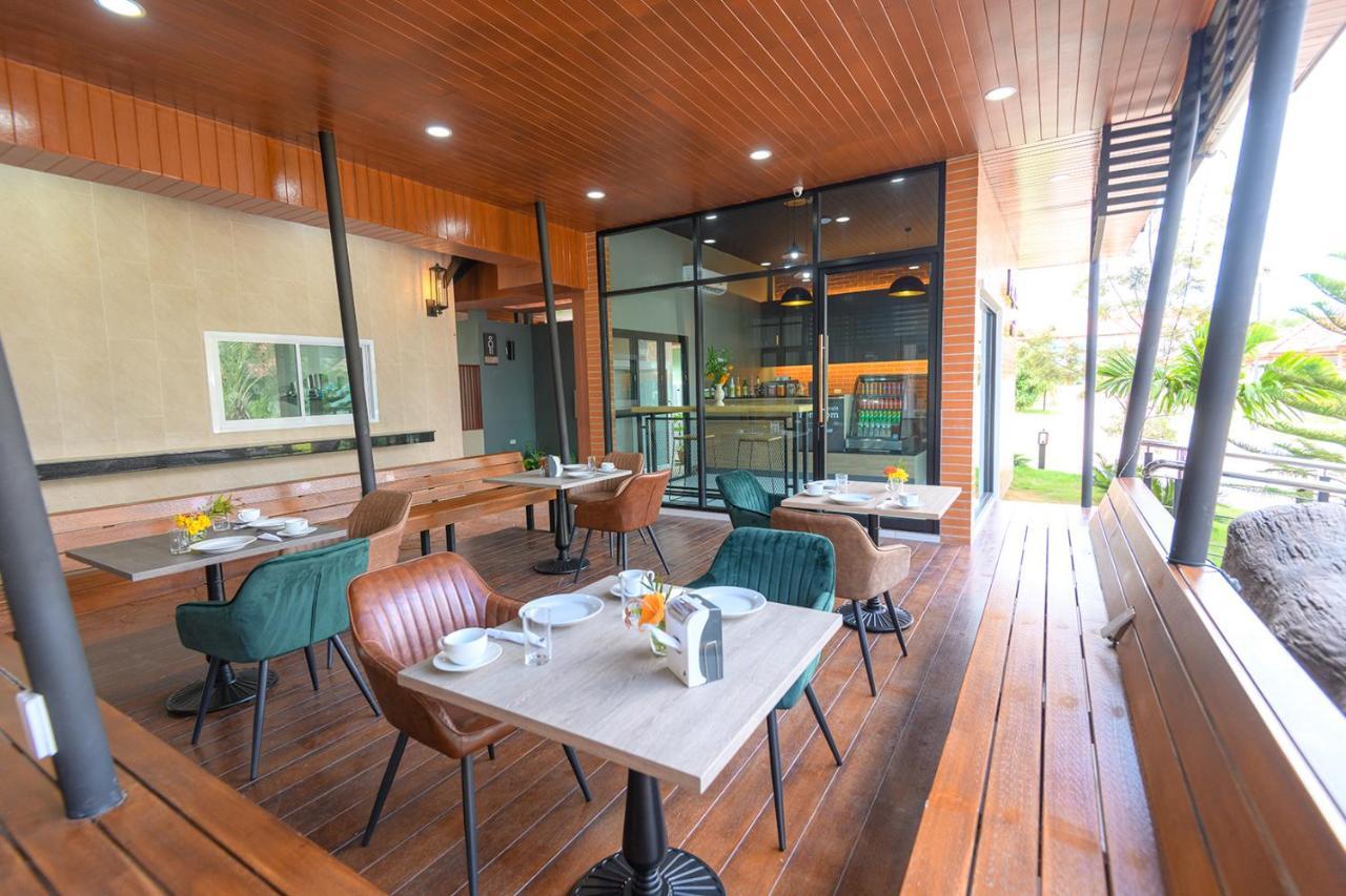 Avarin Resort Pakchong Exterior photo