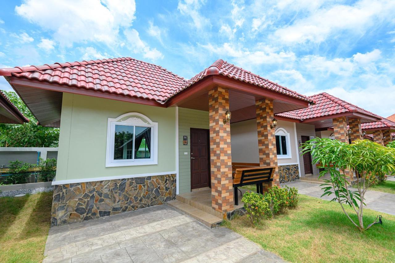 Avarin Resort Pakchong Exterior photo