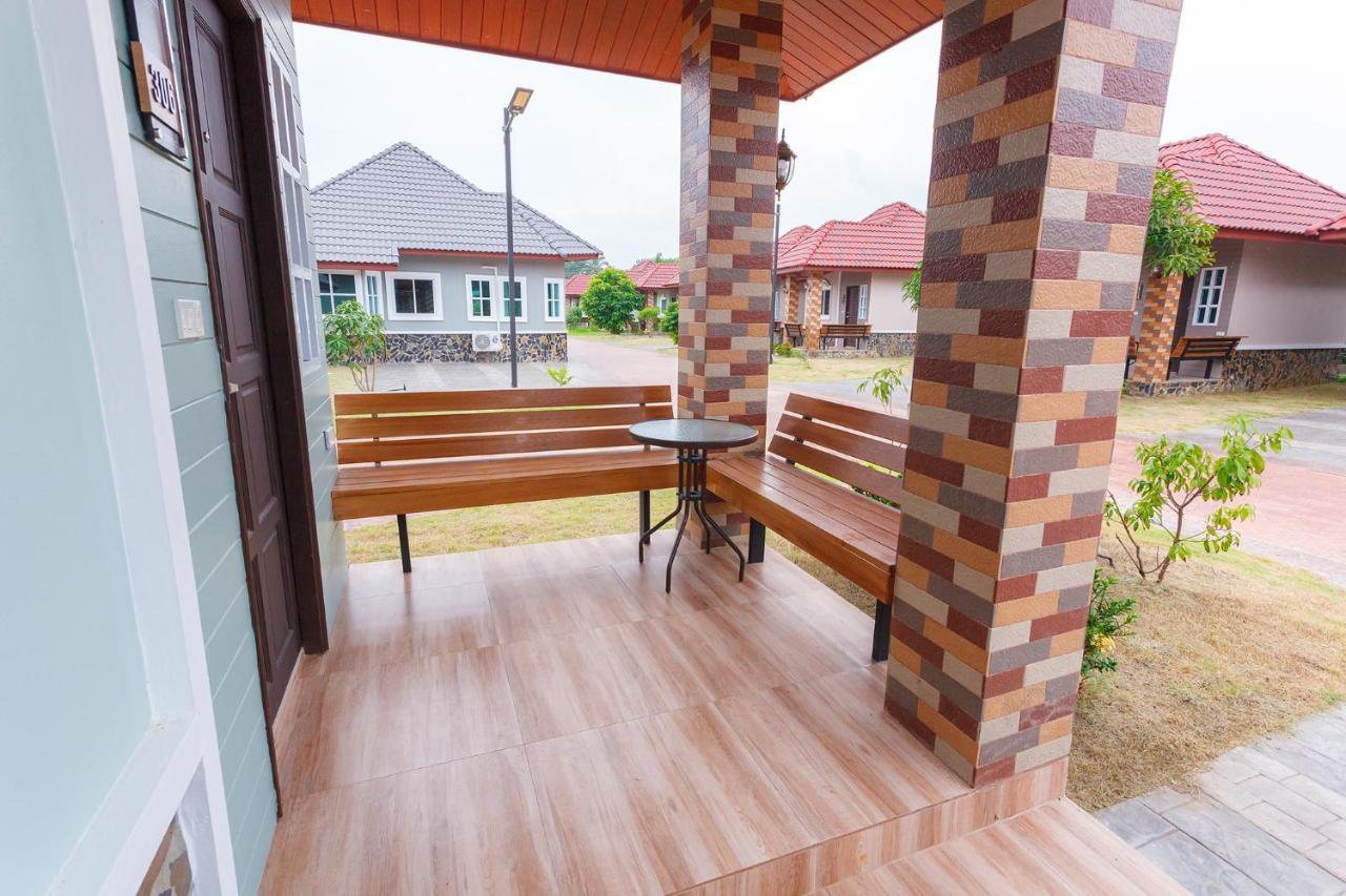 Avarin Resort Pakchong Exterior photo